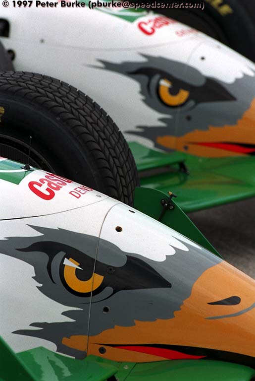 Zwei Adler, die von P.J. Jones und Juan Manuel Fangio II, liegen auf der Lauer &mdash; Road America, Elkhart Lake, 1997.