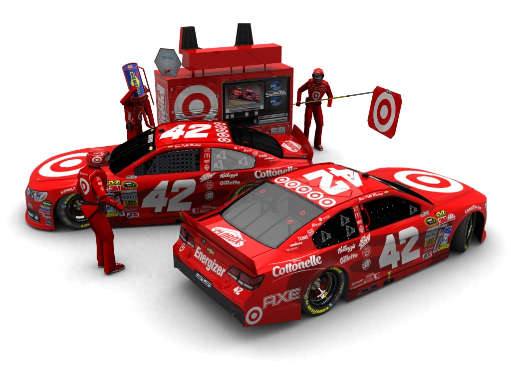 2013 Earnhardt Ganassi Racing, #42, Juan Pablo Montoya, Chevrolet SS, Goodyear Eagle, Target (Seitlicher Blick auf zwei Fahrzeuge & Pitcrew)