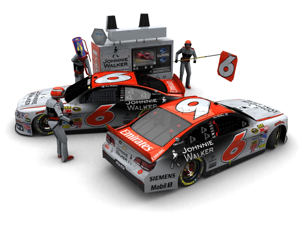 2013 Team McLaren, #6, Kimi Räikkönen, Chevrolet SS, Goodyear Eagle, Johnnie Walker (Seitlicher Blick auf zwei Fahrzeuge & Pitcrew)